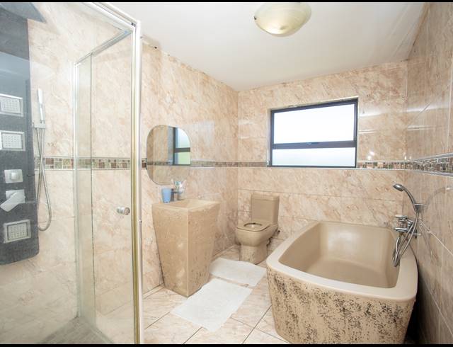 6 BEDROOM HOUSE FOR SALE IN BEACON BAY